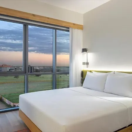 Hampton By Hilton 4*