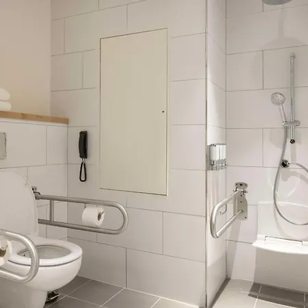 Hampton By Hilton Hotell