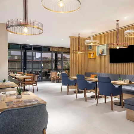 Hampton By Hilton